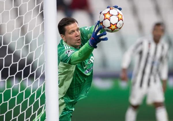 BREAKING: Barcelona Secures Wojciech Szczęsny as Emergency Goalkeeper with 1-Year Deal